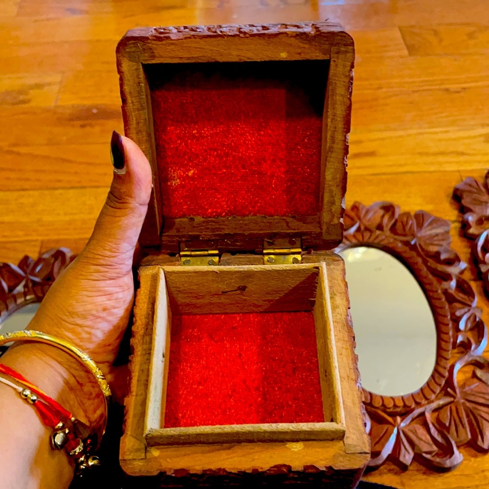 Jewelry box